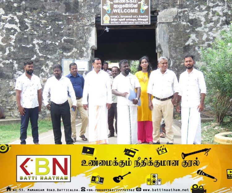 மட்டக்களப்பில் தமிழ் தேசிய மக்கள் முன்னணி முதலாவது அரசியல் கட்சியாக வேட்பு மனுவை தாக்கல் செய்தது ！