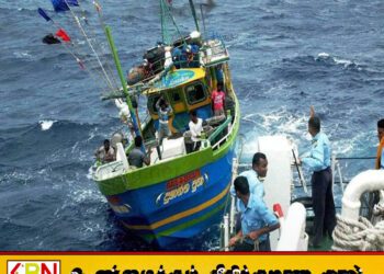 இன்று அதிகாலை 12 இந்திய மீனவர்கள் கைது
