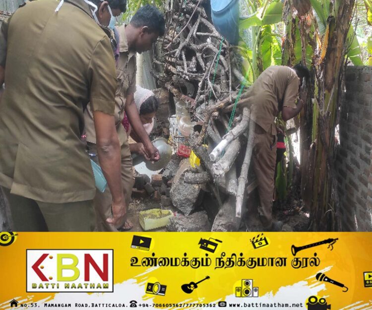 காத்தான்குடி பகுதியில் திடீர் பரிசோதனையில் ஈடுபட்ட சுகாதார பரிசோதகர்கள்!