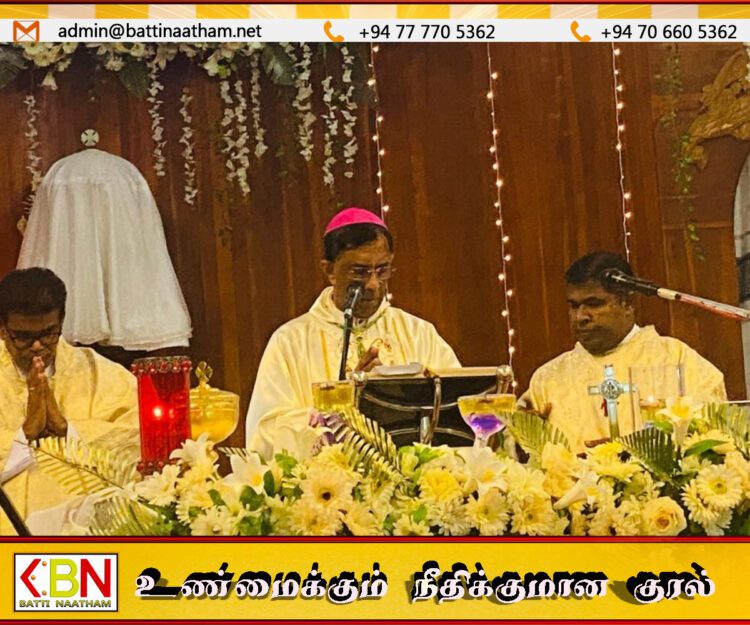 பலத்த பாதுகாப்பிற்கு மத்தியில் புளியந்தீவு புனித மரியால் பேராலயத்தில் கிறிஸ்மஸ் ஆராதனைகள்