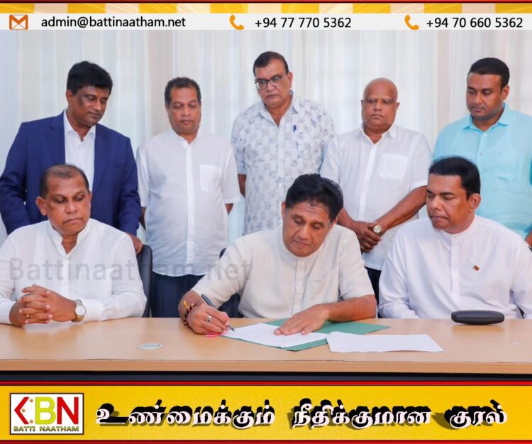 சபாநாயகரின் கல்வித்தகமை விவகாரம்; நம்பிக்கையில்லா தீர்மானத்தில் எதிர்க்கட்சி கையெழுத்து