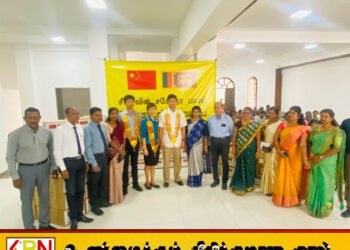 மட்டு புதிய மாவட்ட செயலகத்திற்கு சீன தூதுவர் விஜயம்; நிவாரண பொருட்கள் வழங்கி வைப்பு (காணொளி)