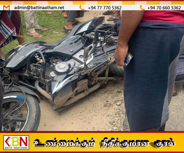வாழைச்சேனை மீராவோடை வீதியில் விபத்து; பெண் உட்பட இருவர் காயம்