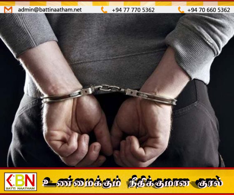 கடையில் பேனா, பென்சில்களை திருடிய மாணவன் கைது