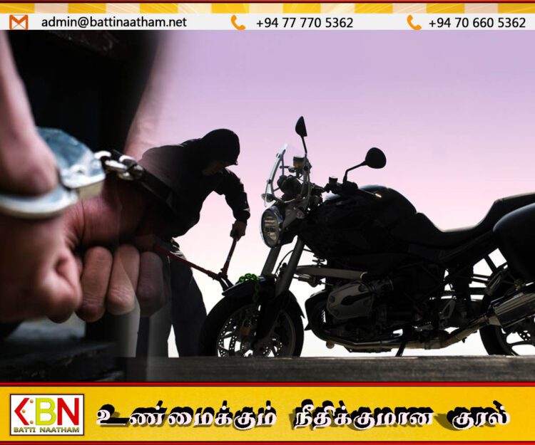 மோட்டார் சைக்கிள் திருடி பாகங்களாக பிரித்து விற்பனை செய்யும் இடம் சுற்றுவளைப்பு