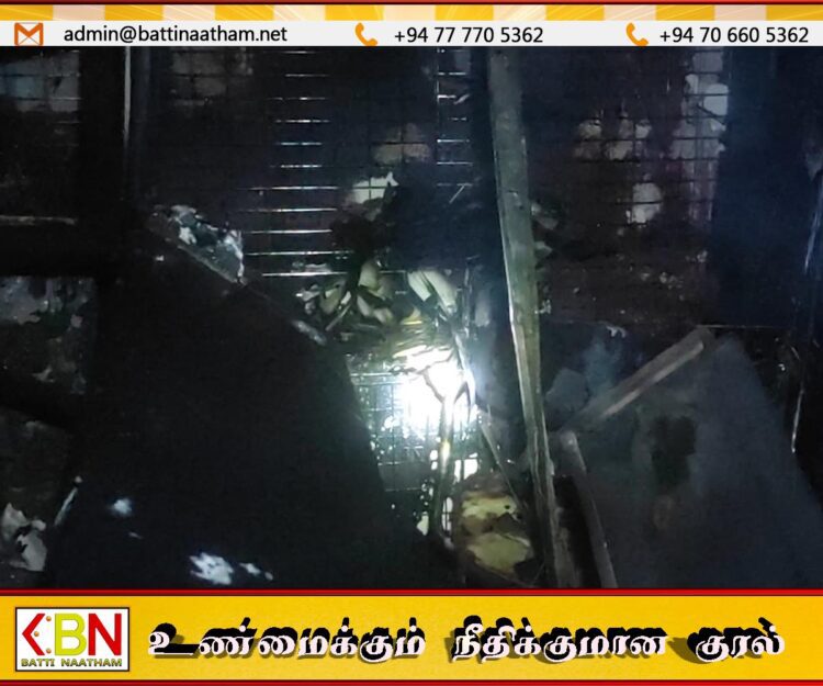 காத்தான்குடி கைத்தொலைபேசி விற்பனை நிலையமொன்றில் தீ விபத்து