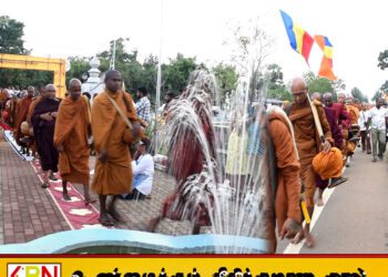 உலக சுதந்திரம் வேண்டி இலங்கை உட்பட ஐந்து நாடுகளின் பெளத்த தேரர்கள் முன்னெடுத்துள்ள பாதயாத்திரை