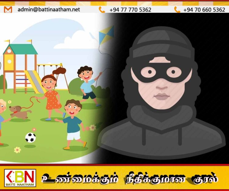 வவுனியாவில் சிறுமியிடன் கதைப்பது போன்று வந்து தங்க சங்கிலியை அறுத்த பெண்கள்