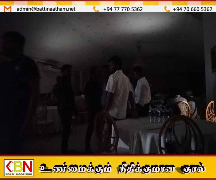 “நான் அப்ப கோப்பை அல்ல”; ஊடகவியலாளரிடம் கோவப்பட்ட எம்.பி இளங்குமரன்