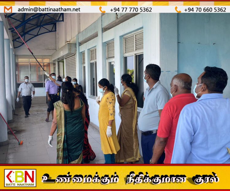 மட்டு மாநகர சபையின் ஆணையாளர் என்.தனஞ்செயன் தலைமையில் பிரதான பஸ் தரிப்பு நிலையத்தில் சிரமதானம்