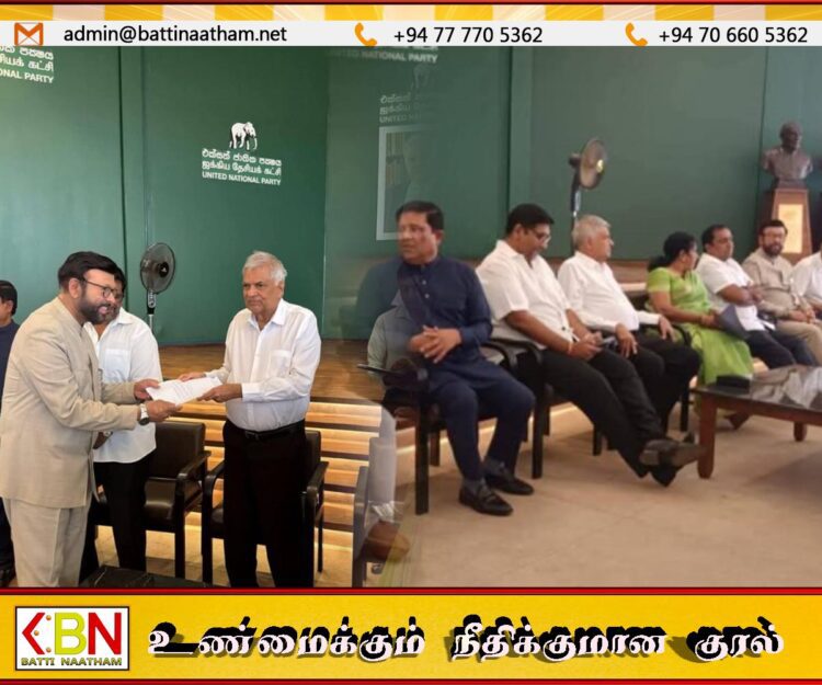 தாய்க் கட்சியில் இணைந்தார் முன்னாள் அமைச்சர் மௌலானா