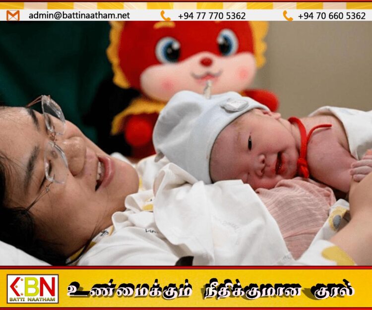 சீனாவில் தாய்க்கு பிரசவம் பார்த்த 13 வயது சிறுவன்