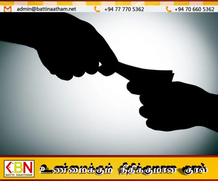 யாழில் பொலிஸ் அதிகாரியின் மகன் இலஞ்சம் பெற்றதாக குற்றச்சாட்டு