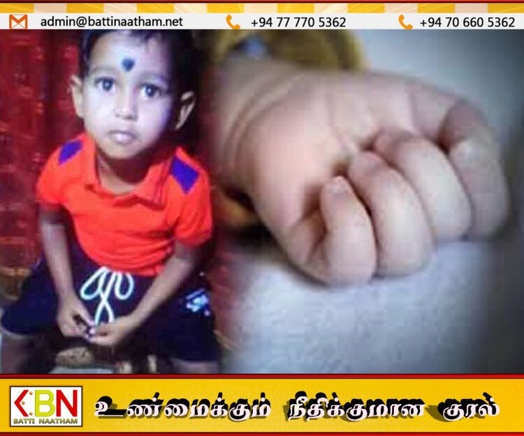 முச்சக்கர வண்டியில் இருந்து தூக்கி வீசப்பட்ட 3 வயது சிறுவன் பேருந்தின் சில்லில் சிக்கி பலி