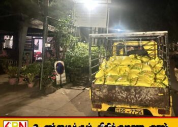 களுவாஞ்சிகுடியில் வாக்காளர்களுக்கு வழங்க கொண்டுசெல்லப்பட்ட அரிசி பறிமுதல்
