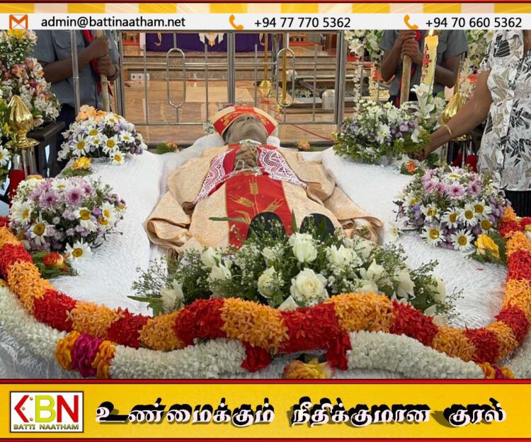 மறைந்த ஓய்வு நிலை ஆயர் ஜோசப் பொன்னையா ஆண்டகையின் திருவுடல் புனித மரியால் பேராலயத்திற்குள் இறையடக்கம் செய்யப்பட்டது