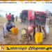 கிளிநொச்சியில் எரிபொருள் பாரவூர்தி விபத்து; கசிந்த டீசலை அள்ளிச்சென்ற மக்கள்