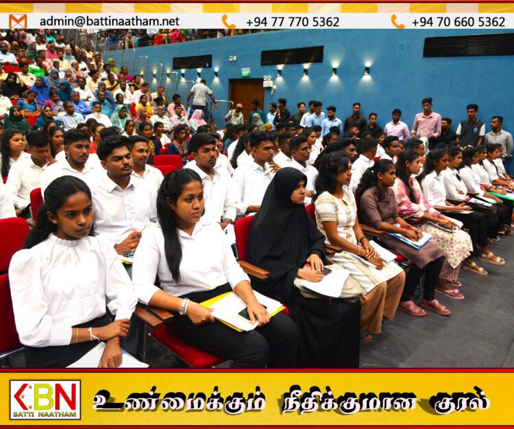 தென்கிழக்கு பல்கலைக்கழகத்தில் புதிய மாணவர்களை இணைத்துக்கொள்ளும் நிகழ்வு