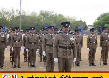 மட்டக்களப்பு தலைமைய பொலிஸ் நிலைய அரையாண்டு பரிசோதனையும் மரியாதை அணிவகுப்பும்