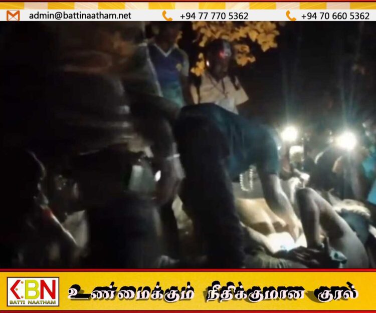 முள்ளியவளையில் தங்க சங்கிலி பறிப்பு; கொள்ளையர்கள் இருவர் ஊர்மக்களால் மடக்கி பிடிப்பு