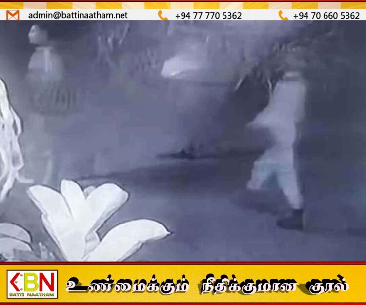 பொலிஸ் மற்றும் விசேட அதிரடிப்படையினரின் சீருடைகளை அணிந்து கொள்ளை