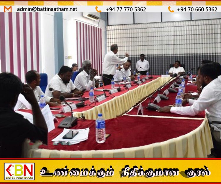 கூட்டறிக்கையை வாசிக்காமல் முன்மொழிவு கோரிய தவிசாளர்; அறிக்கையை ஏற்க மாட்டோம்- சபையில் உறுப்பினர்கள் குழப்பம்