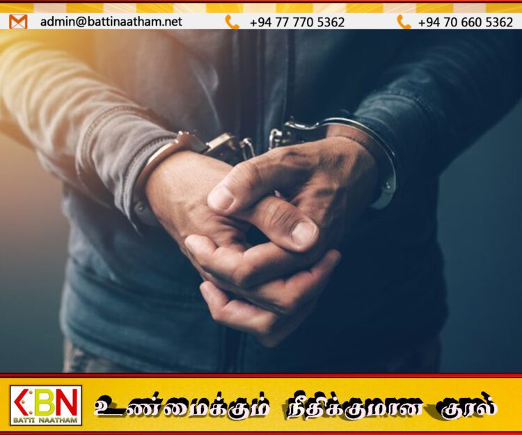 வெலிகமாவில் இராணுவ சீருடைகள், வாள்கள் மற்றும் ஐஸ் போதைப்பொருளுடன் இளைஞர் கைது