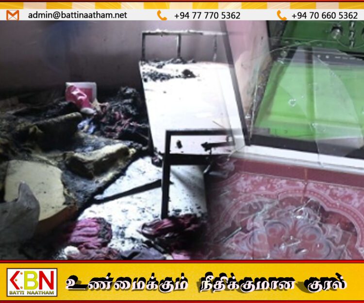 கிளிநொச்சியில் வீட்டுக்குள் நுழைந்து உடமைகள் தாக்கி தீ வைத்த கும்பல்
