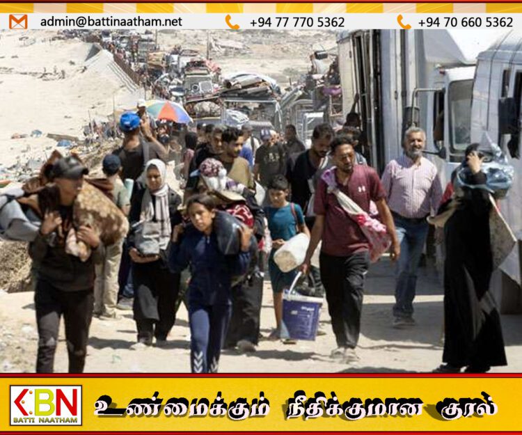 காசாவிலிருந்து கால்நடையாக வெளியேறும் மக்கள்