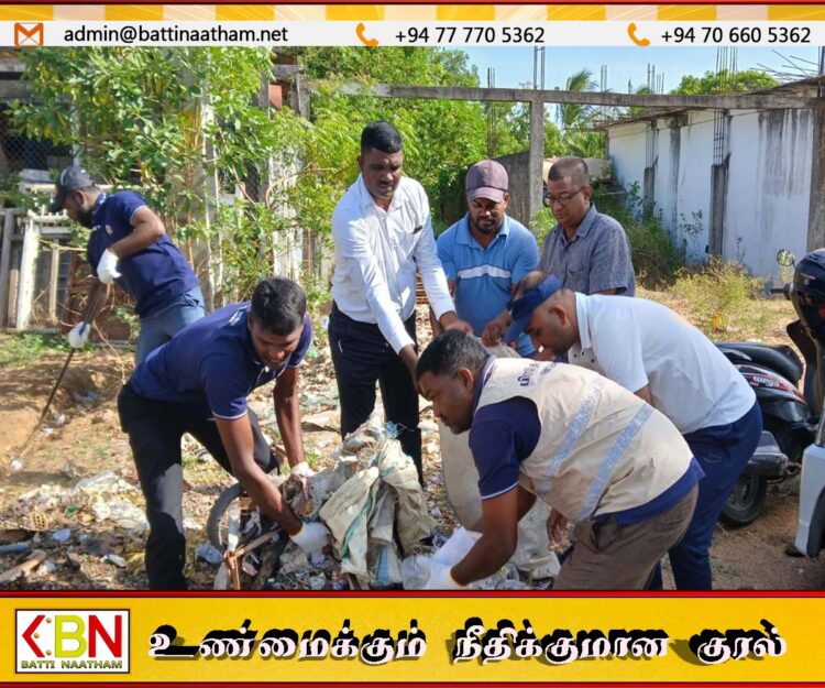 உள்ளுராட்சி வாரத்தை முன்னிட்டு நாவலடியில் வீதிகளை சுத்தப்படுத்தும் வேலைத்திட்டம்