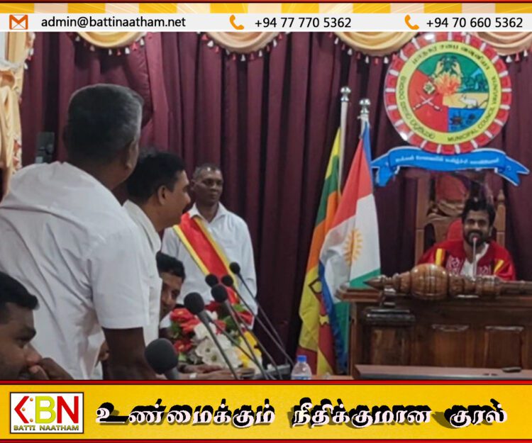 வவுனியா மாநகரசபை அமர்வில் பௌத்ததுறவி ஒருவருக்கு சிலை அமைக்க இடம் தருமாறு கோரிக்கை!
