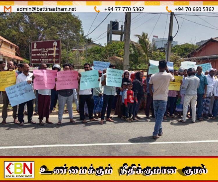 “வான்எல – கிண்ணியா நில அபகரிப்பை நிறுத்து” – விவசாயிகள் திருகோணமலைக்கு ஆர்ப்பாட்டம்