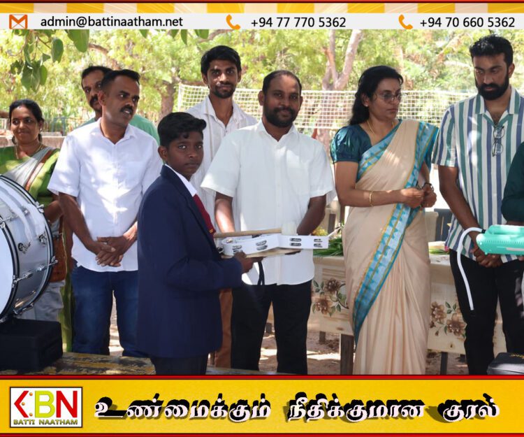 அதிகஷ்ட பிரதேசமான திகிலிவெட்டை பாடசாலைக்கு பாண்ட் வாத்திய கருவிகள் வழங்கி வைப்பு
