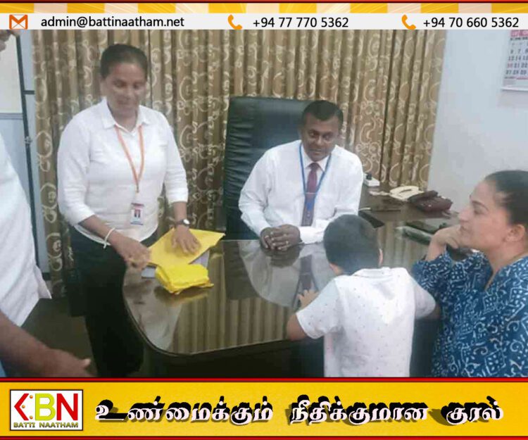 பிரித்தானிய பெண்ணின் கண்ணீரை துடைத்த பெண் பொலிஸ் அதிகாரிகள்
