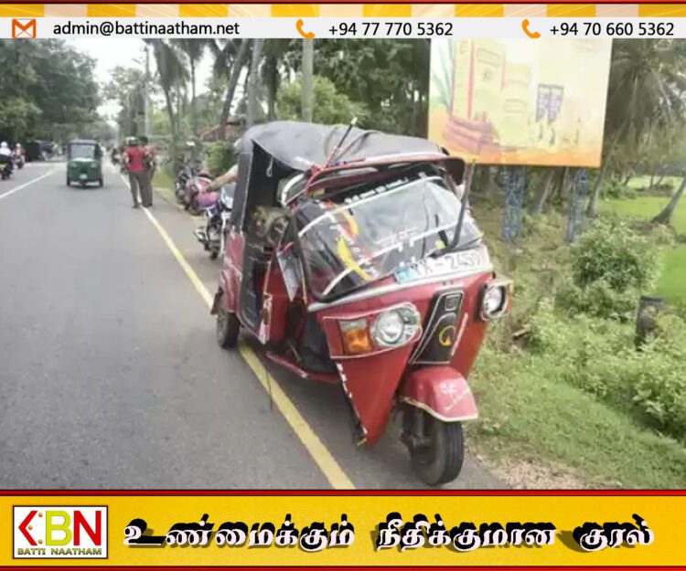 மாணவர்களை ஏற்றிச் சென்ற முச்சக்கர வண்டி மோட்டார் சைக்கிளுடன் மோதி விபத்து; கந்தளாயில் சம்பவம்