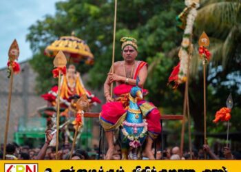 சூரன்போரில் முருகனாக மாறிய கிளிநொச்சி ஆலயமொன்றின் பூசகர்