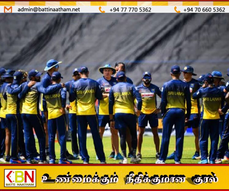 இலங்கை கிரிக்கெட் வீரர்கள் சமூக ஊடகங்களை பயன்படுத்த தடை செய்ய வேண்டும்