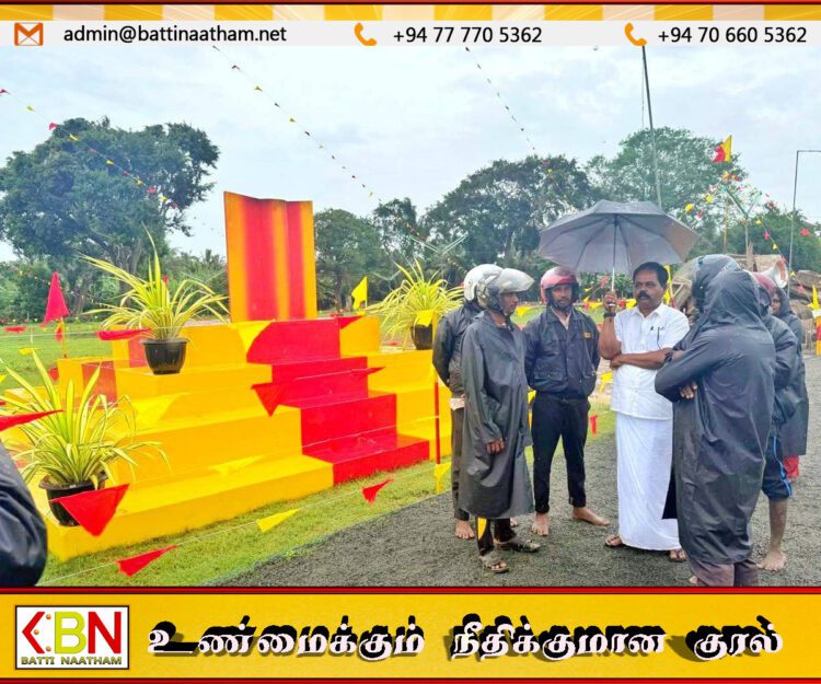 முழங்காவில் மாவீரர் துயிலும் இல்லத்தில் வீரவணக்கம் செலுத்திய எம்.பி சிவஞானம் சிறீதரன்