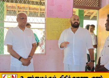 வெள்ளத்தால் பாதிக்கப்பட்டவர்களை நேரில் சந்தித்த தமிழரசுக் கட்சி எம்.பிக்கள்