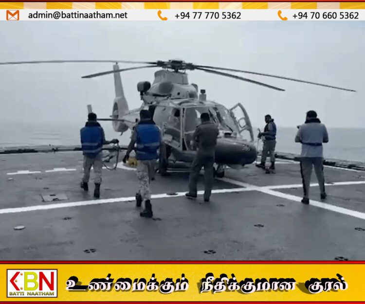 வெள்ளத்தில் சிக்கிய நால்வரை மீட்ட பாகிஸ்தான் கடற்படை ஹெலிகொப்டர்