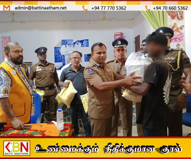 மாவிலாறு வெள்ளத்தில் பாதிக்கப்பட்ட குடும்பங்களுக்கு உலர் உணவு பொதிகளை வழங்கி வைத்த கிழக்கு மாகாண பிரதி பொலிஸ்மா அதிபர்