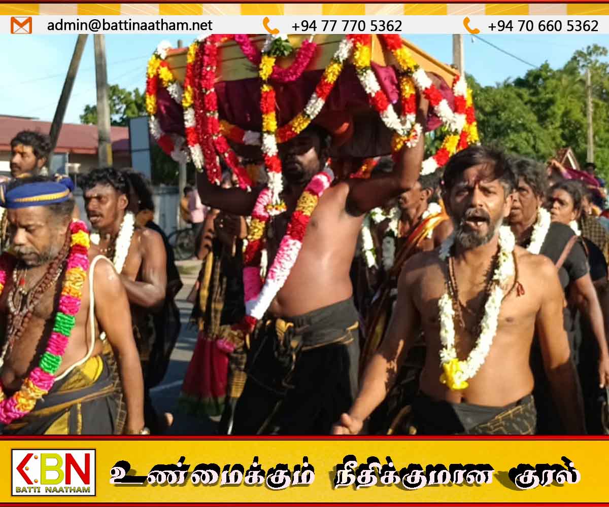மகர ஜோதிப் பெருவிழா முன்னிட்டு சித்தாண்டி ஸ்ரீ ஐயப்ப சுவாமியில் திருவாபரணப் பெட்டி ஊர்வலம்