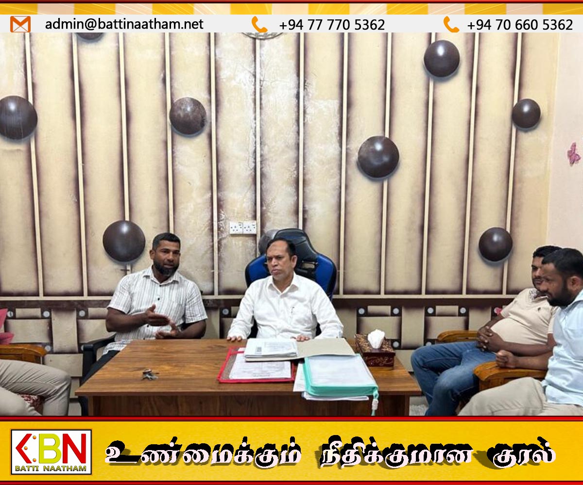 வாகரை காரமுனை கிராம மக்களை அச்சுறுத்தி வெளியேற்ற முயற்சி!