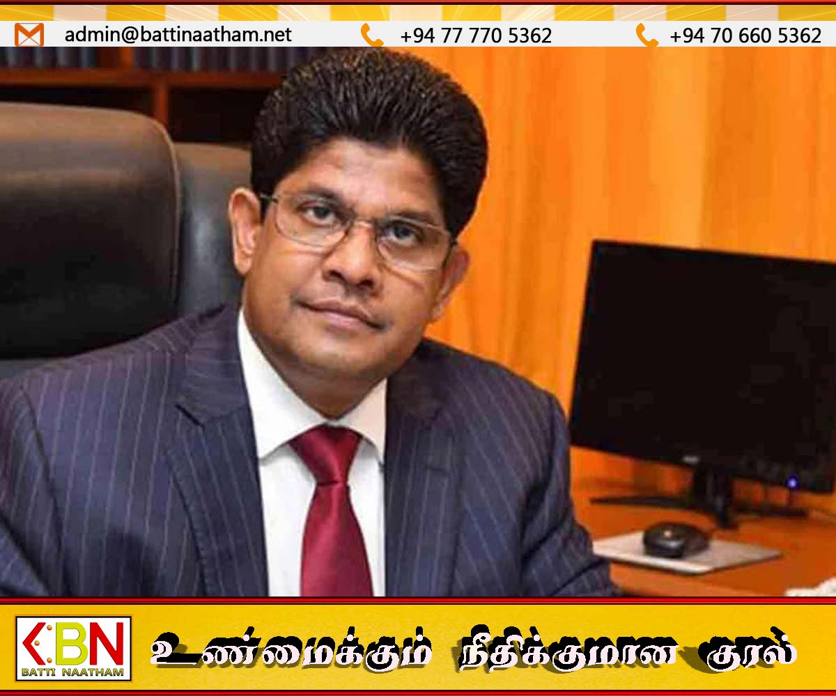 பாராளுமன்ற உயரதிகாரி பதவி நீக்கம்!