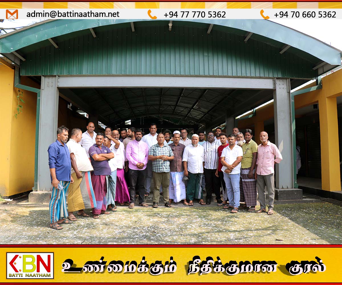 மட்டு ஏறாவூர் பொதுச்சந்தையை திறக்குமாறு கோரி கவனயீர்ப்பு போராட்டம்