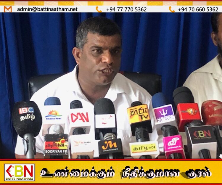 உண்ணாவிரத போராட்டம் இருக்கும் அபிவிருத்தி உத்தியோகத்தர்களின் பதவியை பறித்து பட்டதாரிகளுக்கு வழங்குங்கள்