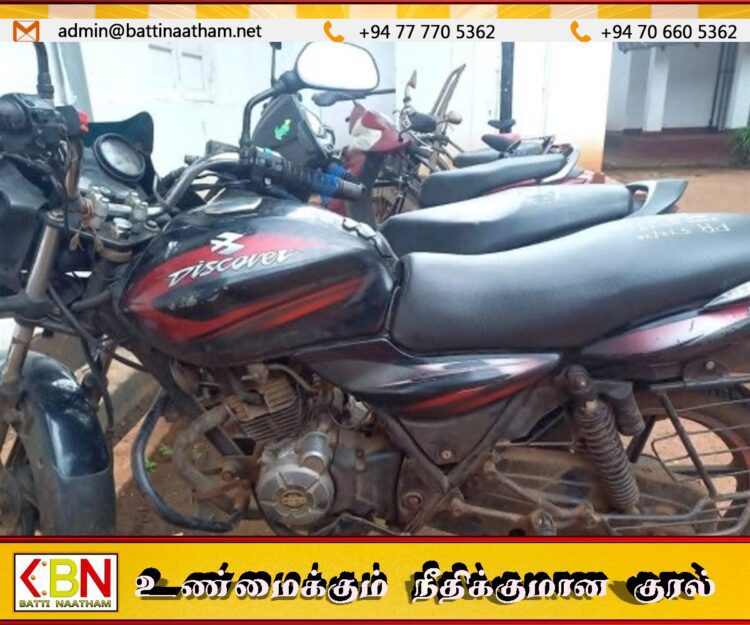 வவுனியா மோட்டார் சைக்கிள் திருடிய சம்பவத்தில் கணவன் மனைவி உட்பட மூவர் கைது