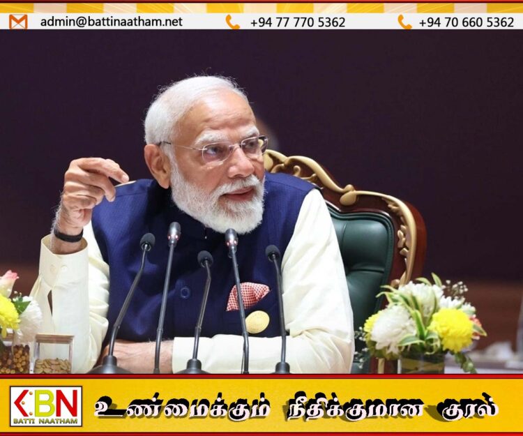 ரோபோ உருவாக்கி பதக்கம் வென்ற நரேந்திரமோடி