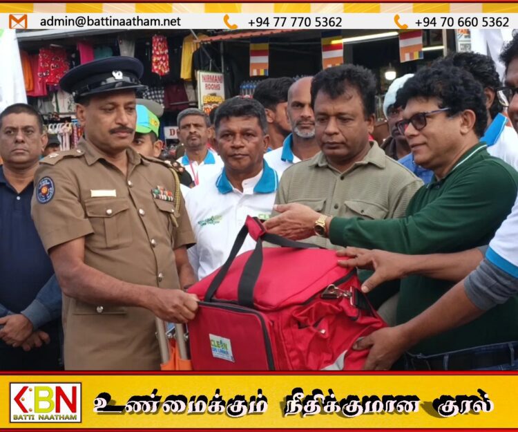 ரூ.556 மில்லியன் பெறுமதியான தொழில்நுட்ப உபகரணங்கள் பொலிஸாருக்கு; ஆனந்த விஜேபால கையளிப்பு