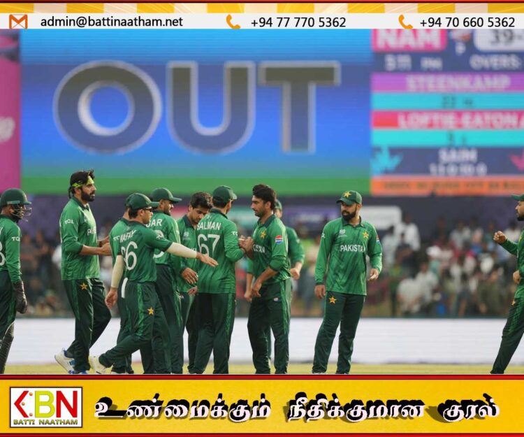 அரையிறுதிக்கு தகுதி பெறாததால் பாகிஸ்தான் கிரிக்கெட் வீரர்களுக்கு அந்நாடு 50 இலட்சம் அபராதம்